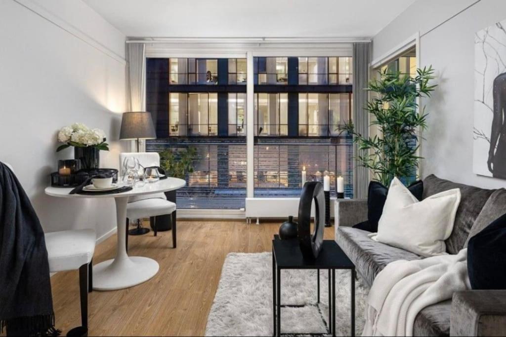 Appartamento Aker Brygge - Sjoside Hjem - Sentral Beliggenhet Oslo Esterno foto