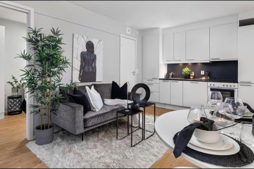 Appartamento Aker Brygge - Sjoside Hjem - Sentral Beliggenhet Oslo Esterno foto