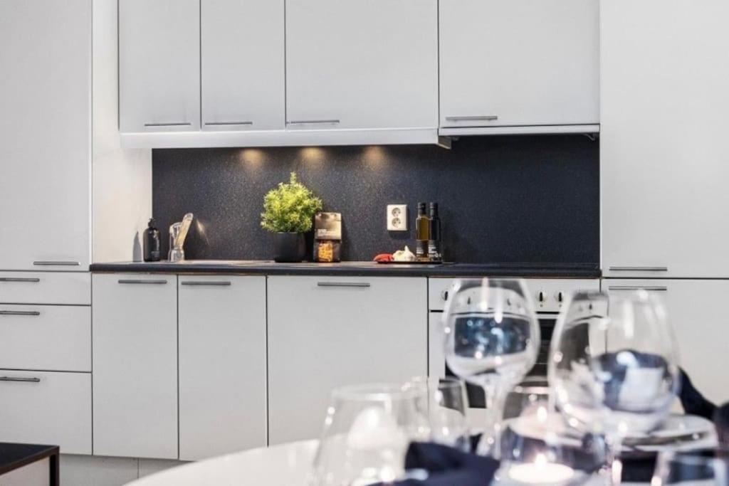 Appartamento Aker Brygge - Sjoside Hjem - Sentral Beliggenhet Oslo Esterno foto